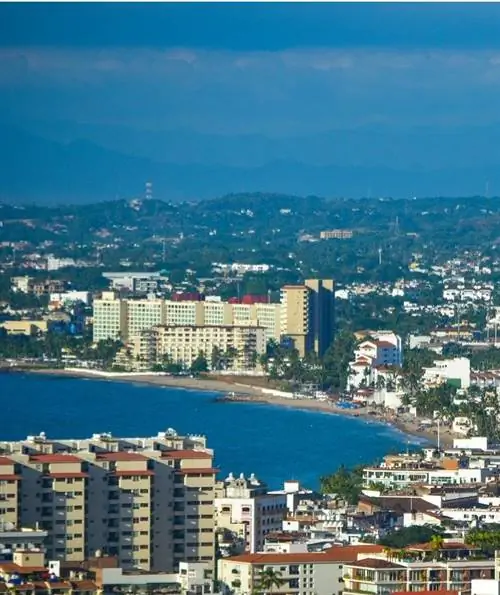 бухта Пуэрто-Вальярта