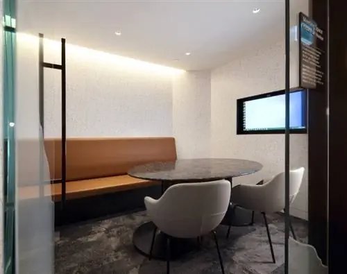 Место для встреч при бронировании в Elevate Lounge yyc
