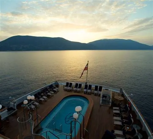 SeaDream1 Терраса у бассейна