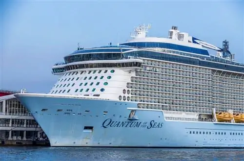 Первый круизный лайнер Royal Caribbean отправился в плавание с новыми протоколами