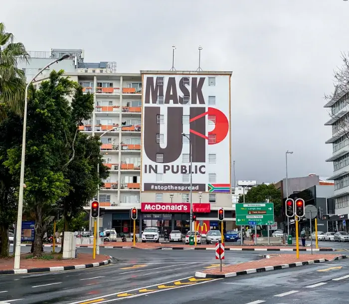 маска вверх знак Кейптаун Южная Африка