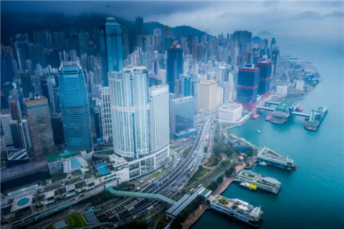 Гонконг продлил карантин для путешественников до 21 дня