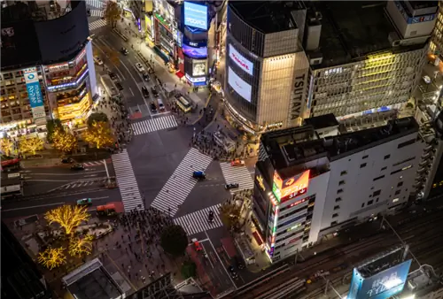 Япония закрывает границы для всех иностранных путешественников