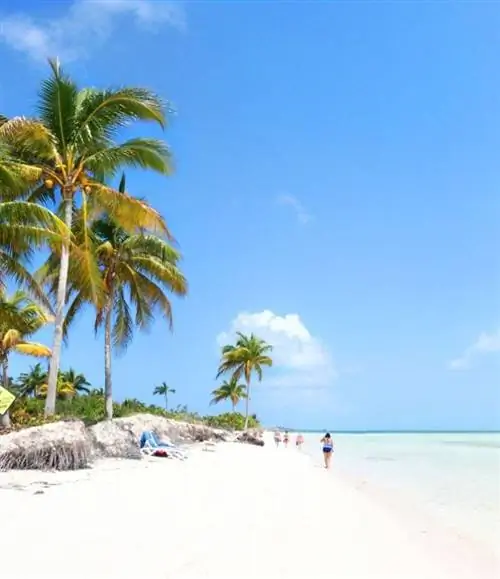 Белый песчаный пляж Кубы