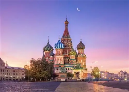 Россия официально открыта для туристов из этих 7 стран