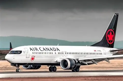 Air Canada приостанавливает еще 17 маршрутов полетов