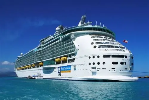 Royal Caribbean предложит круизы для вакцинированных пассажиров Royal Caribbean предложит круизы для вакцинированных пассажиров
