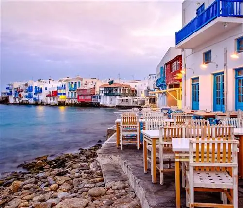 Красивый восход солнца в Маленькой Венеции на острове Миконос, Киклады, Греция