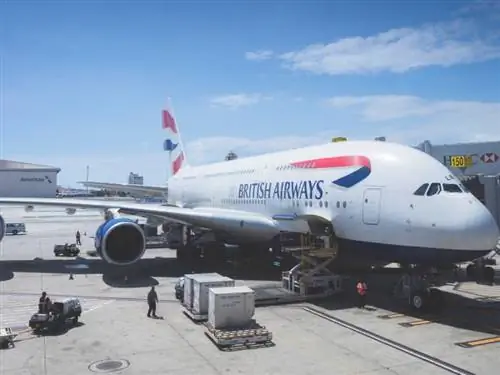 Самолет BA British Airways