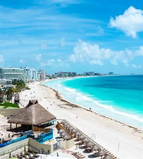 Мексиканский пляж с белым песком