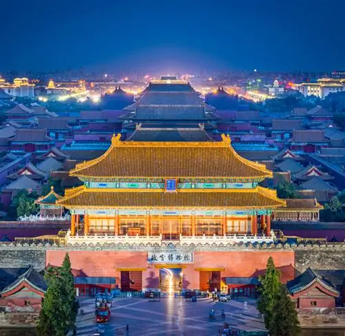 Пекин, Китай, у северных ворот Имперского города.