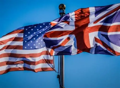 флаги США и Великобритании