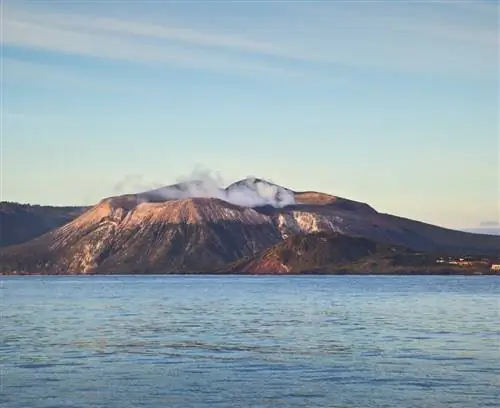 Остров Вулкано.