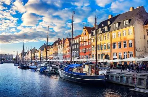 Дания и Швеция объявляют о планах по выдаче паспортов вакцин