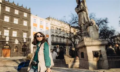 Украина упрощает въездные требования для путешественников, вакцинированные могут не проходить тестирование