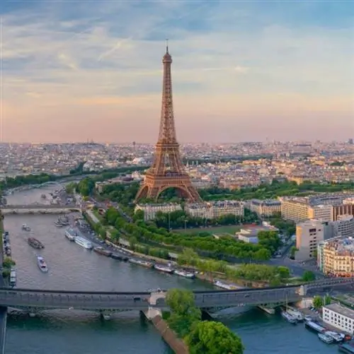 Эйфелева башня