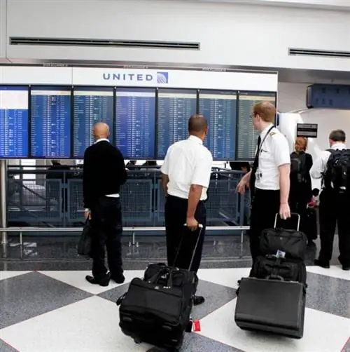 штатные пилоты United Airlines