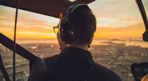 Компания воздушного такси первой в США потребует от пассажиров подтверждения вакцинации