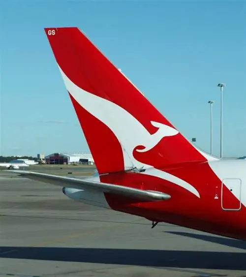 хвост самолета Qantas хвост самолета Qantas