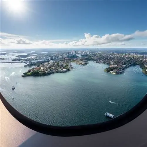 Окно самолета в Сиднее