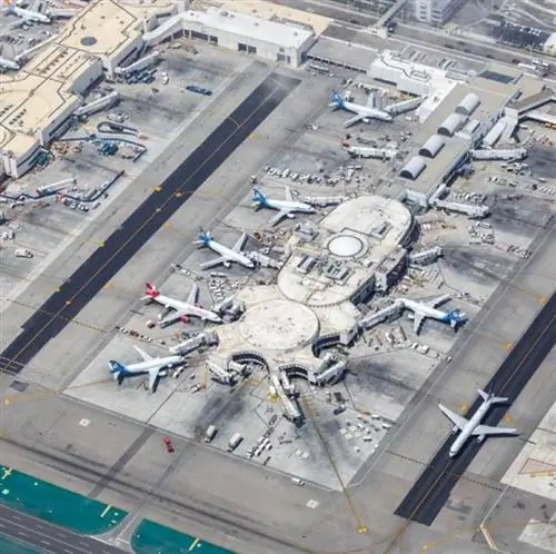 Аэропорт самолетов LAX