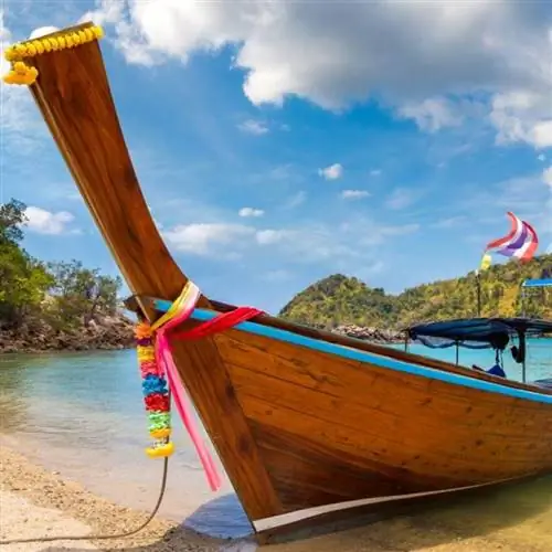 длиннохвостая лодка