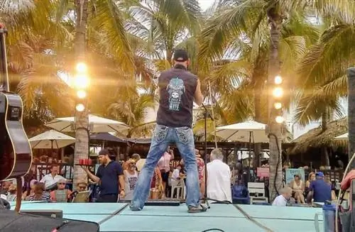 лучшая дневная вечеринка - вечеринка на пляже Бренстерс в Диегосе