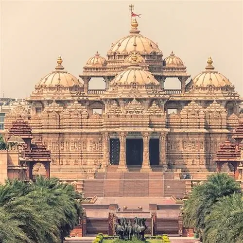 Индийский храм комплекса Сваминараян Акшардхам в Нью-Дели, Индия