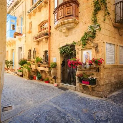 Мальтийская аллея-стрит