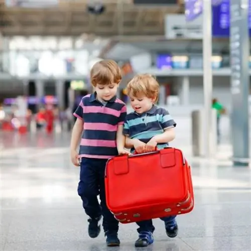 Детский багаж, регистрация в аэропорту