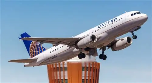 United Airlines готовится к огромному всплеску путешествий в декабре