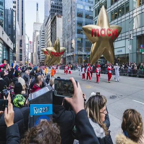 Парад Macy's в честь Дня благодарения в Нью-Йорке