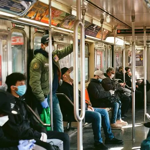 маски метро