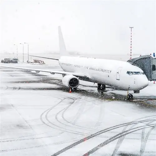 самолет приземлился