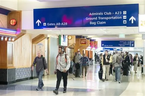 Аэропорт Далласа предлагает дополнительные прививки для всех международных путешественников