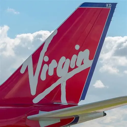Хвост самолета Virgin Atlantic