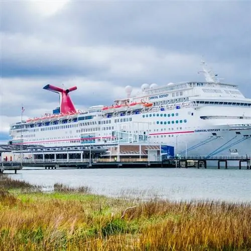 Корабль круизной линии «Карнавал»