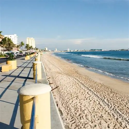 Приезжайте в прекрасный курортный поселок Масатлан и насладитесь видами, водой, пляжами.