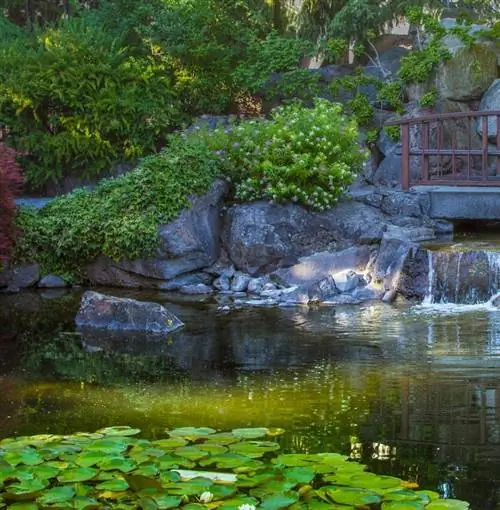 Загляните в музей Мориками и японские сады.