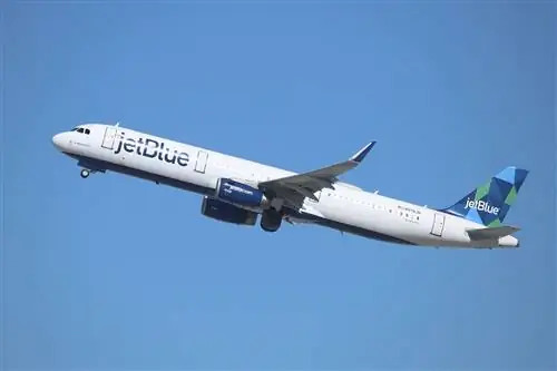 JetBlue отменяет 27 рейсов по США