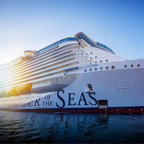 Круизный лайнер «Чудо морей»