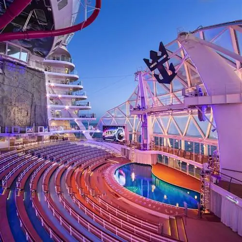 Акватеатр на борту «Чуда морей»