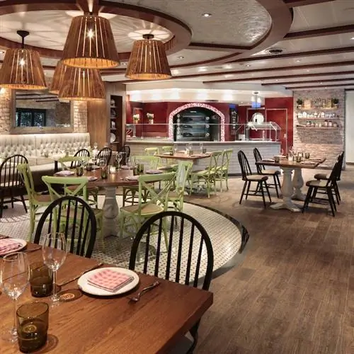 Ресторан на борту «Чуда морей»