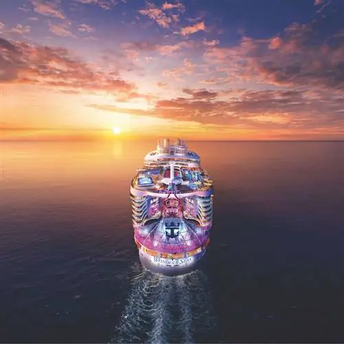 Чудо морей, плывущее в закат