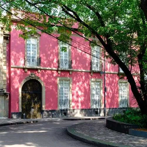 Типичный дом в стиле модерн в Колония Рома, фешенебельном районе Мехико.