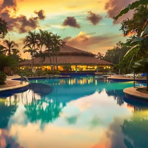 Роскошный бассейн отеля Riu Tequila