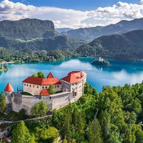 Озеро Блед в Словении, вид с воздуха