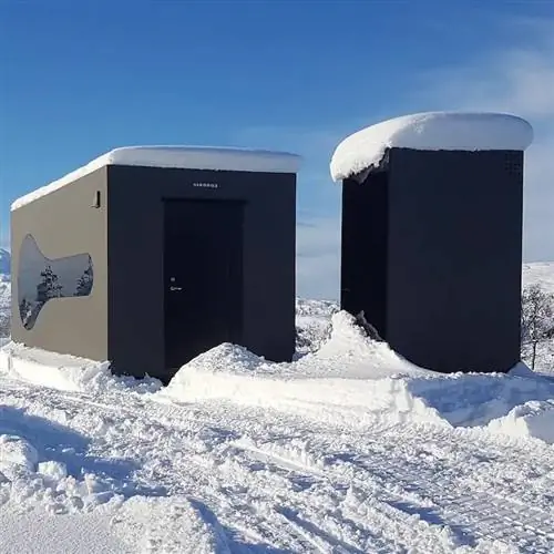 Внешний вид на захватывающий вид на горы в уютном птичьем ящике