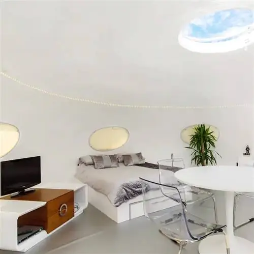 НЛО «Летающая тарелка в стиле Футуро»! фото 2