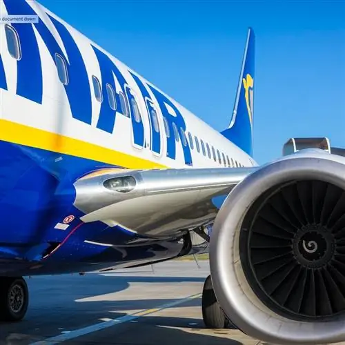 Самолет Ryanair Боинг 737-800